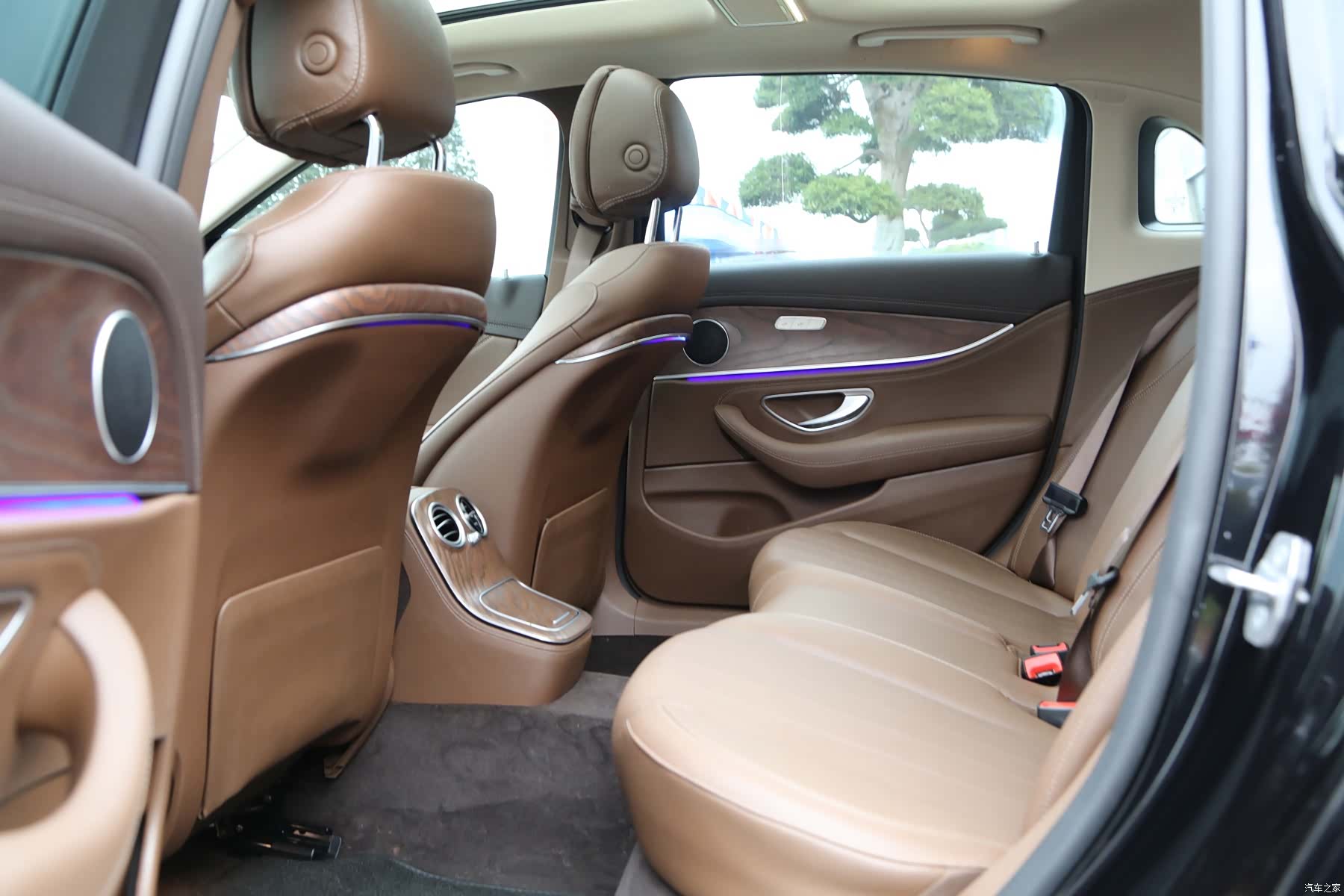 Mercedes-Benz E-Class, 2021 15