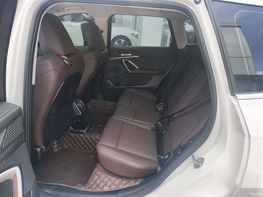 BMW X1, 2024 13