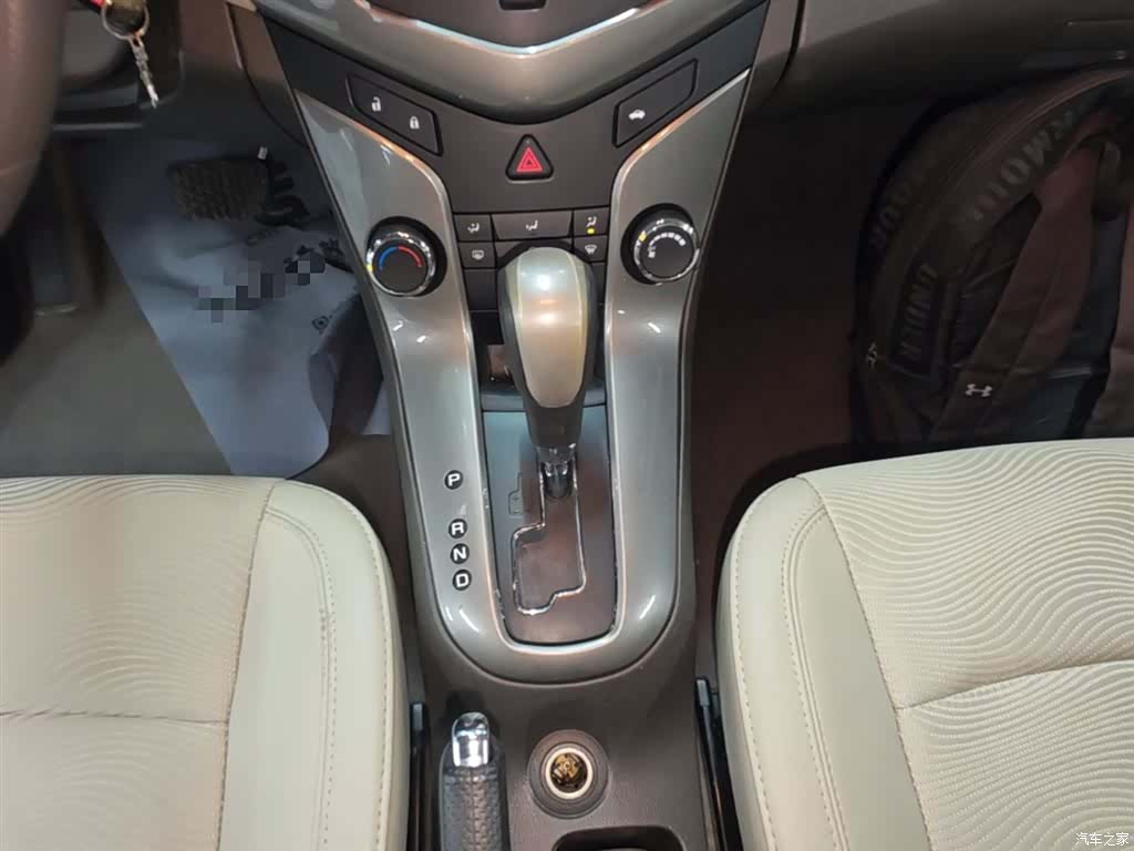 Chevrolet SE, 2015 14