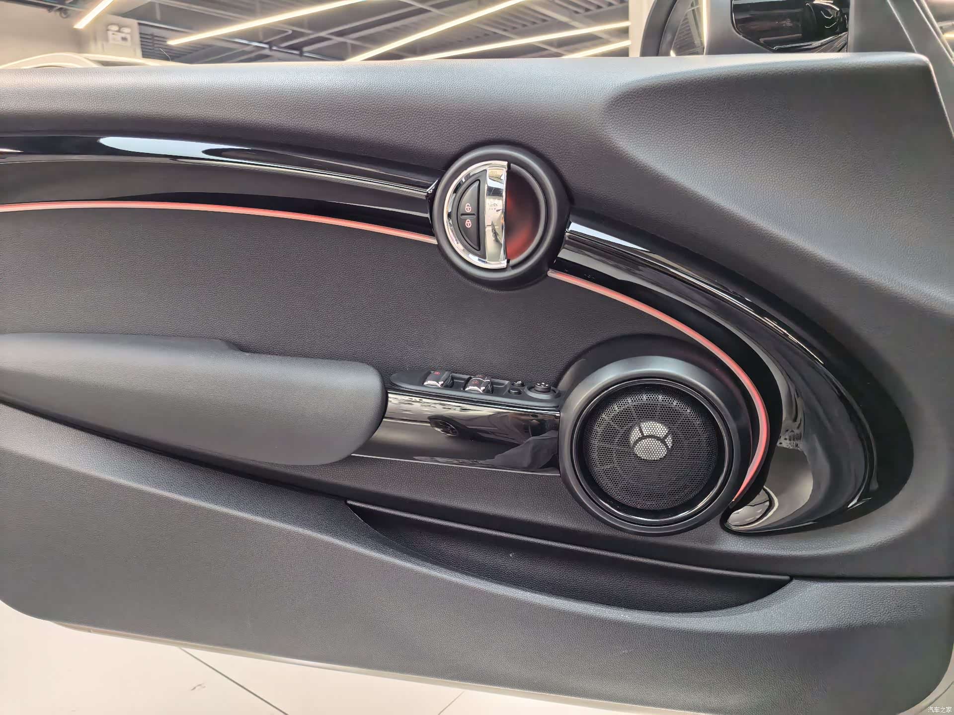 Mini Cooper, 2024 11