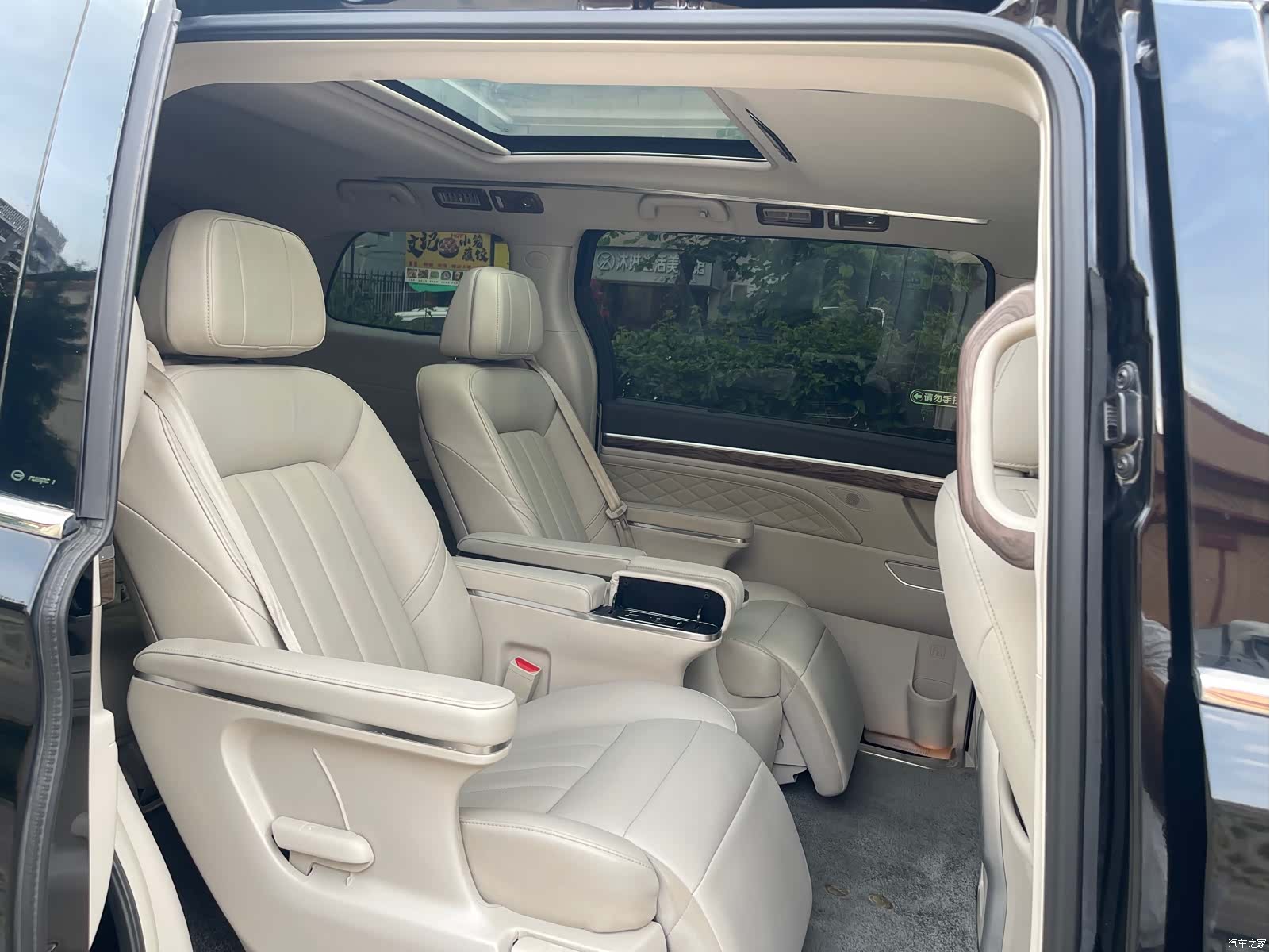 Trumpchi M8, 2020 12