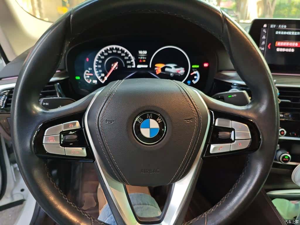 BMW 5 Series, 2019 11