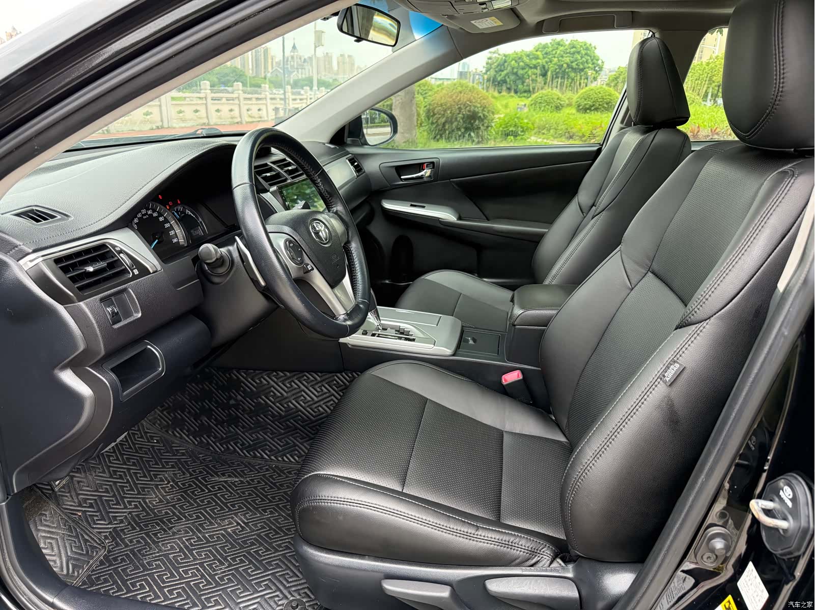 Toyota Camry, 2014 13