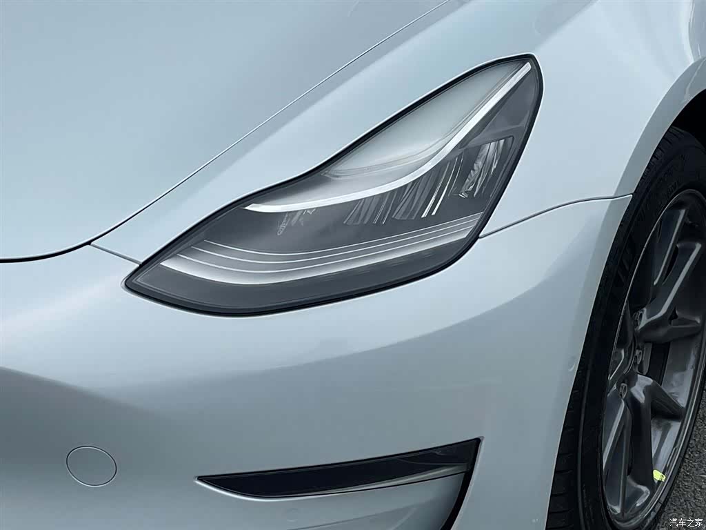 Tesla Model 3, 2019 4