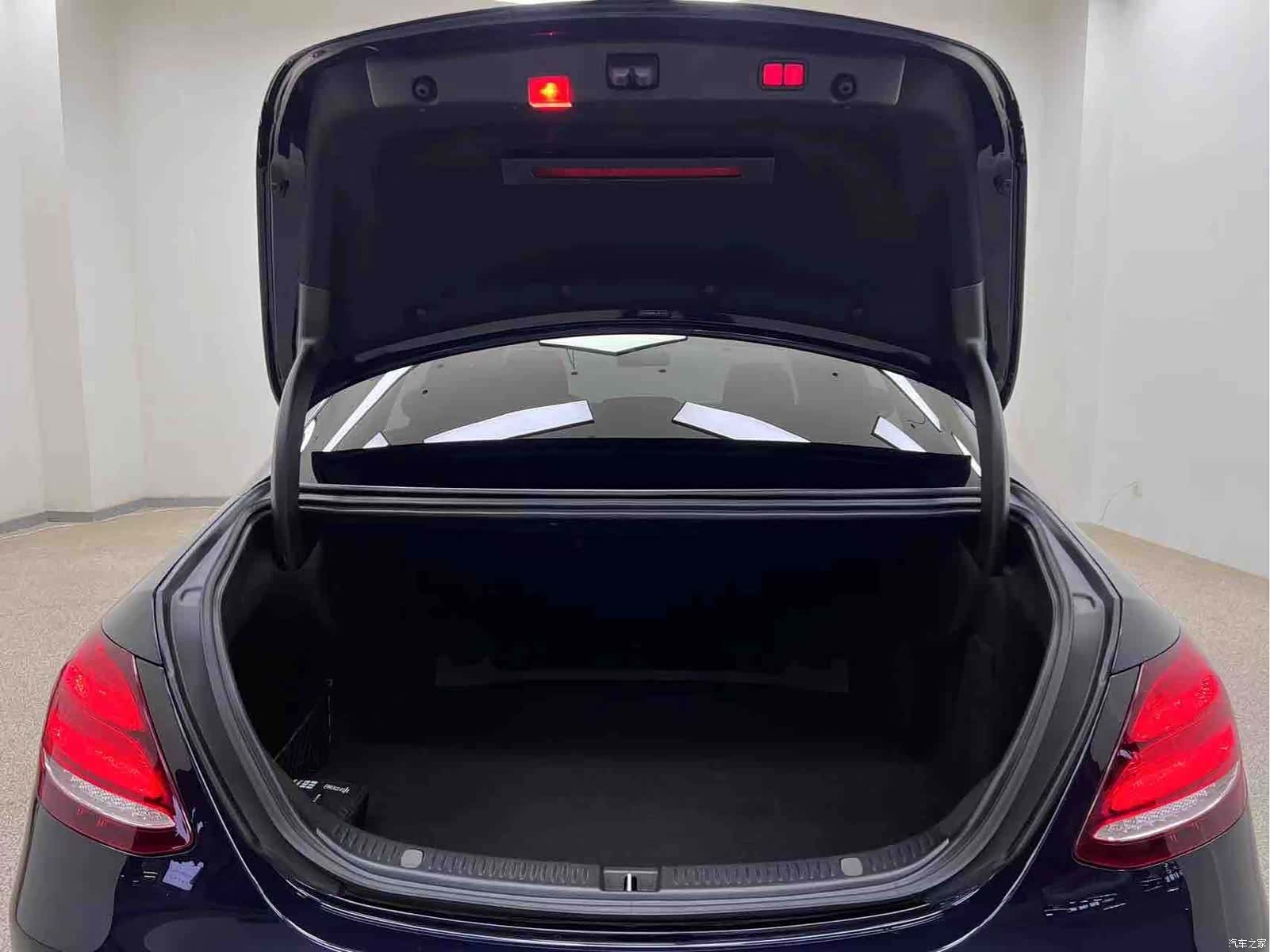 Mercedes-Benz E-Class, 2020 25