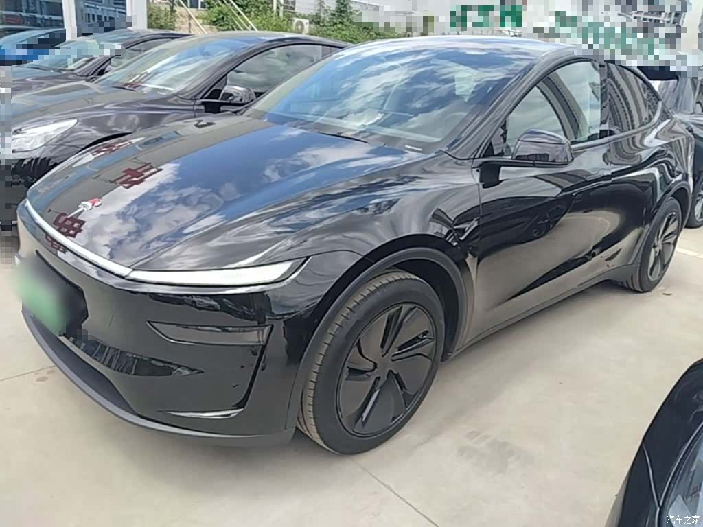 Tesla Model Y, 2025 1