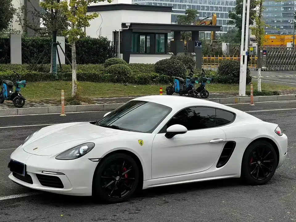 Porsche 718
