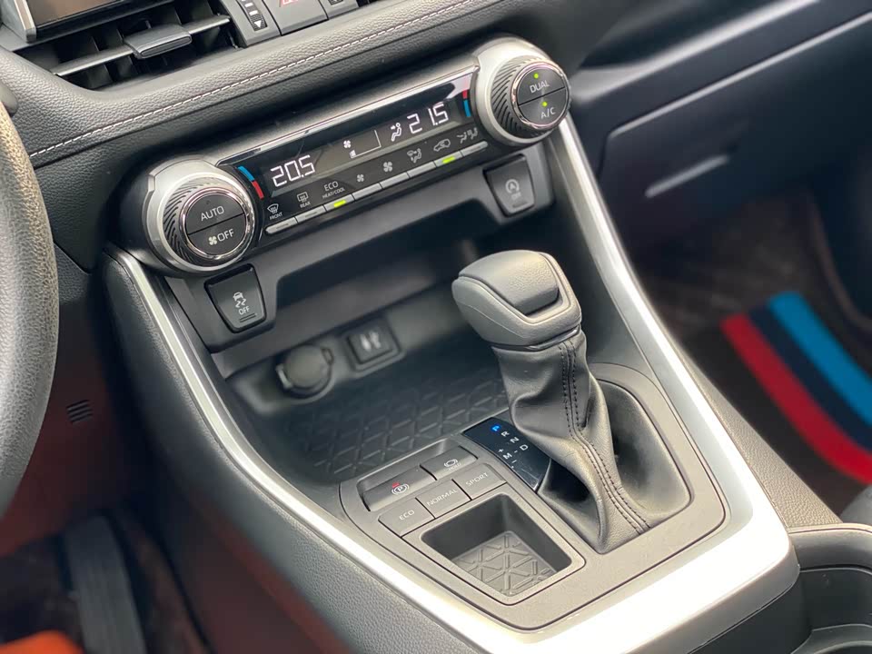 Toyota RAV4 Rongfang