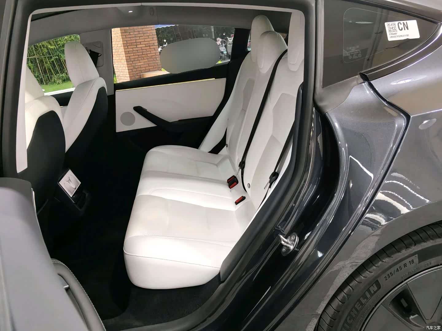Tesla Model 3, 2024 11
