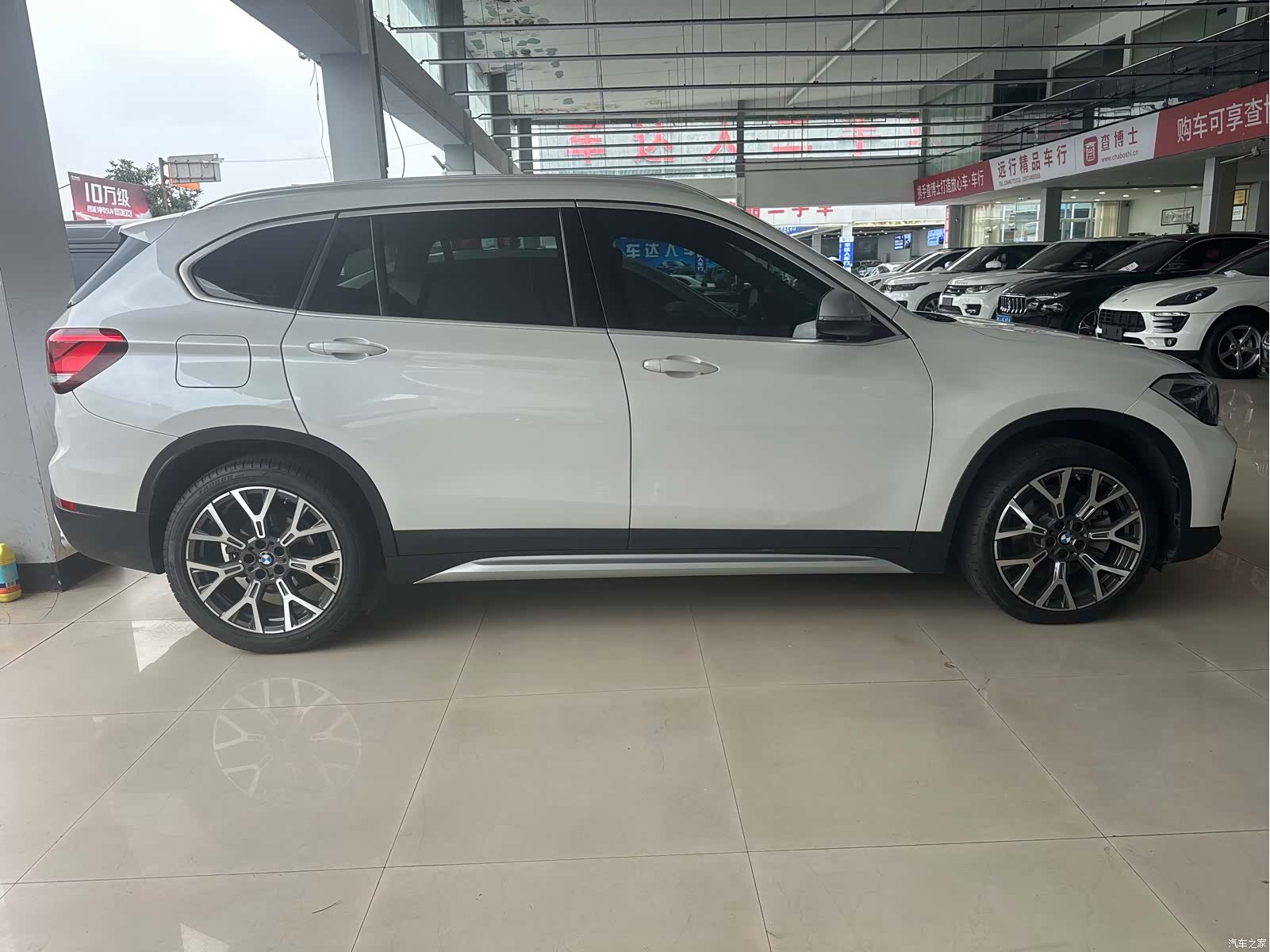 BMW X1, 2021 все фото