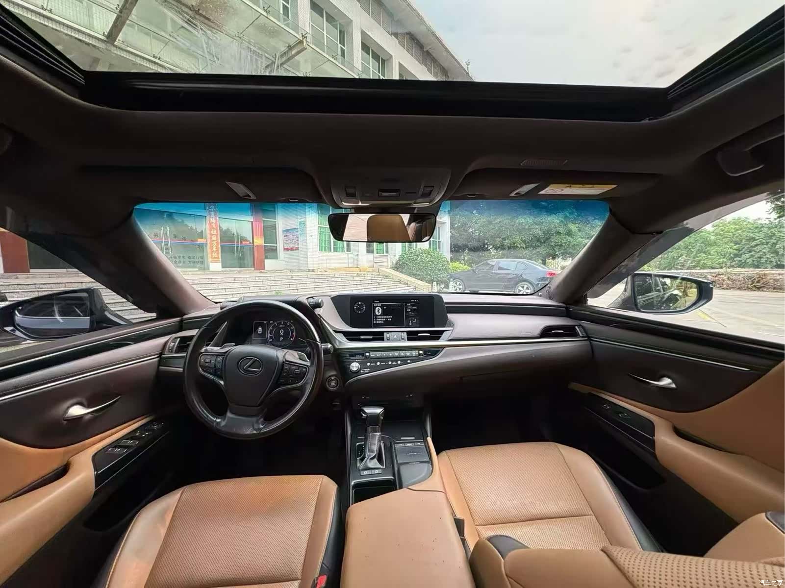 Lexus ES, 2021 4