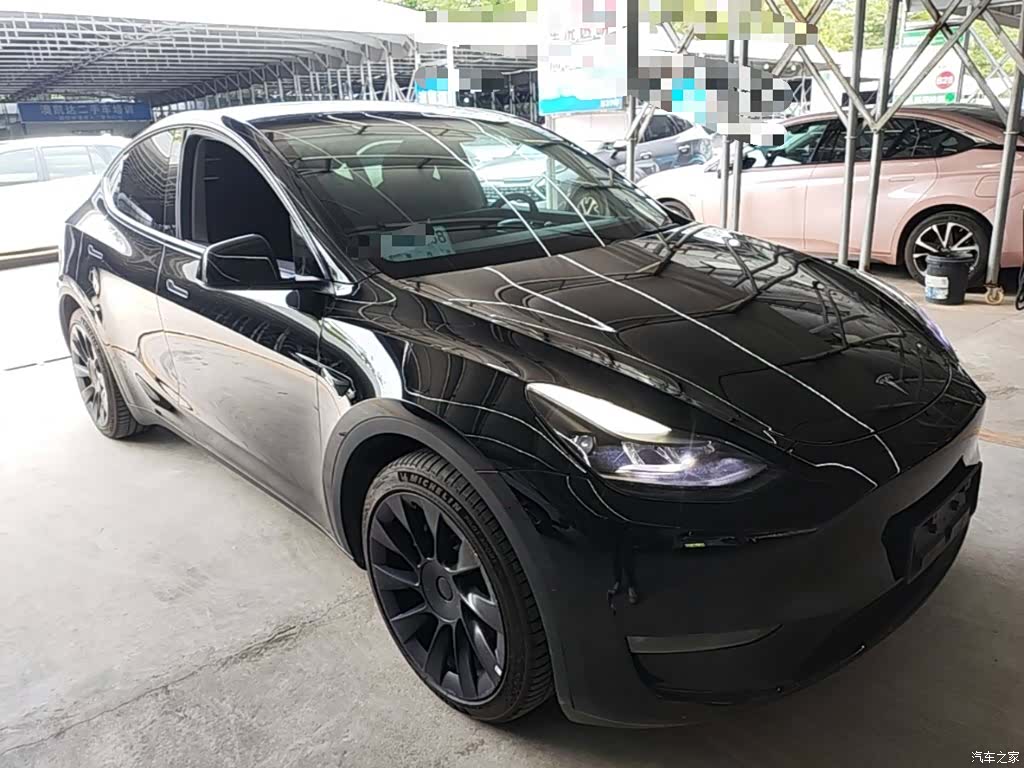 Tesla Model Y, 2023 22