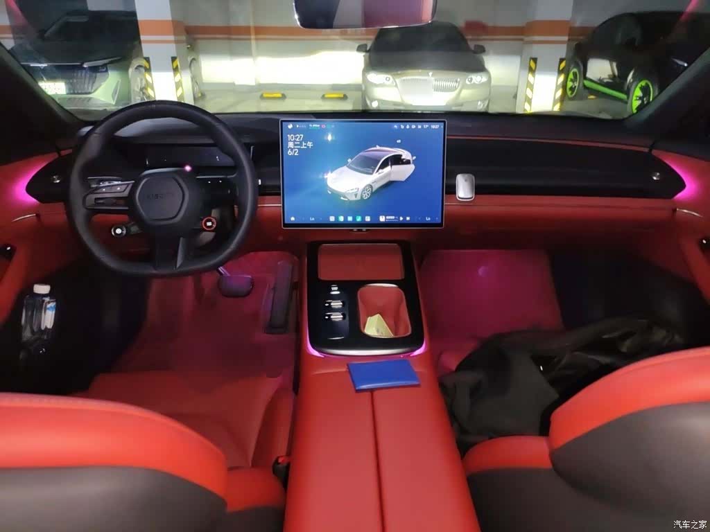 Xiaomi SU7, 2025 13