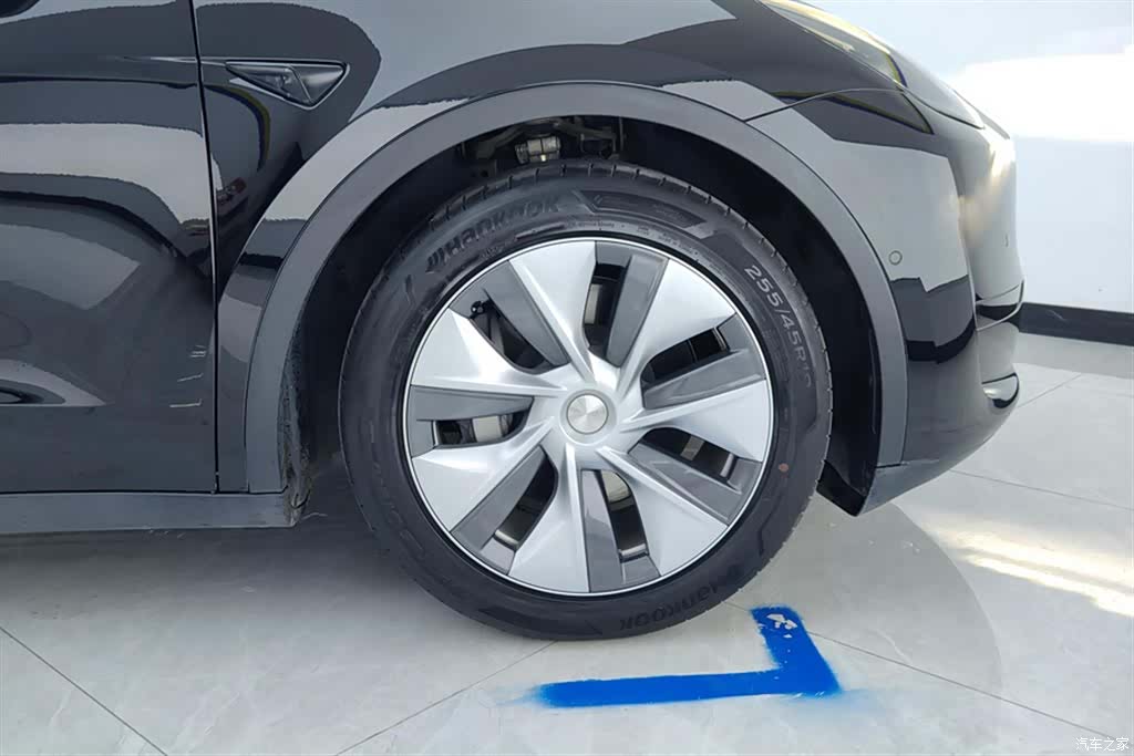 Tesla Model Y, 2022 6