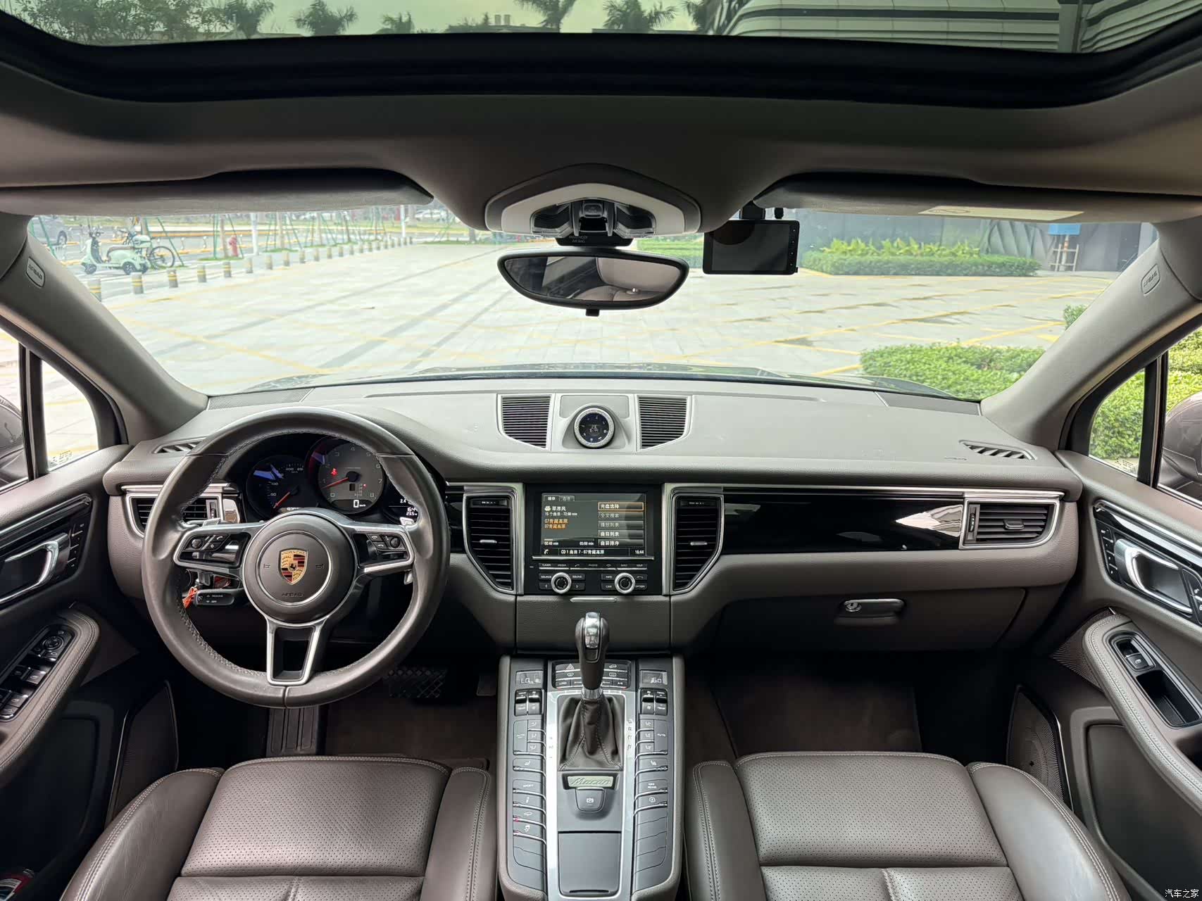 Porsche Macan, 2016 все фото