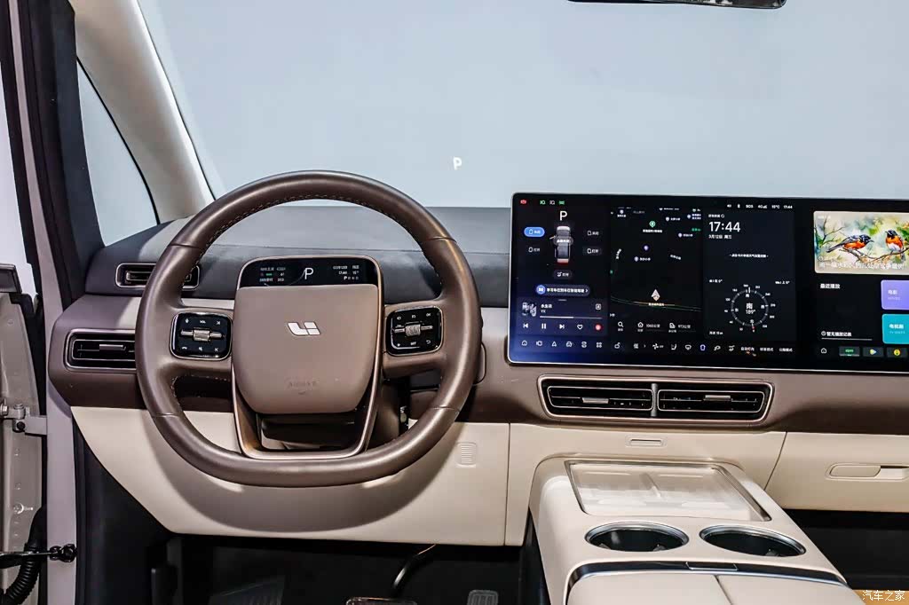 Li Auto MEGA, 2024 24