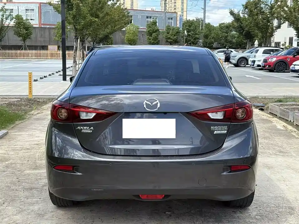 Mazda 3 Angkesaila