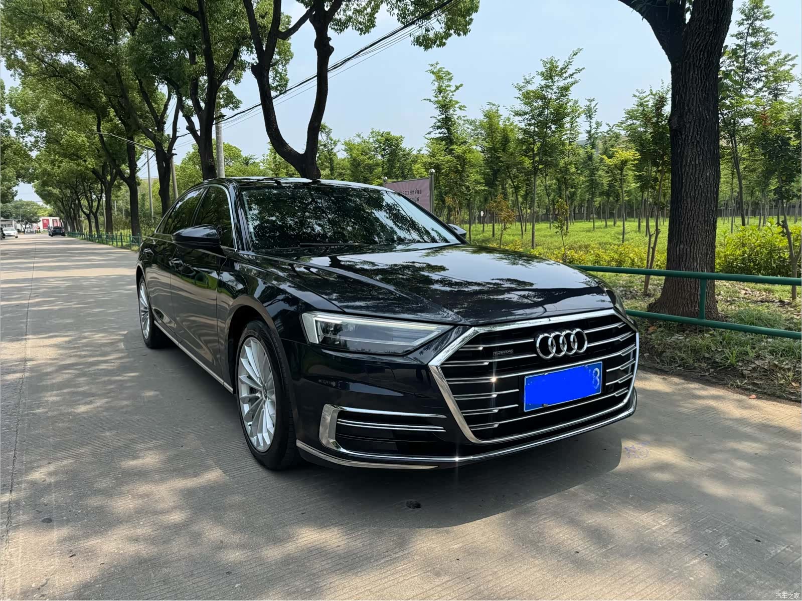 Audi A8L, 2021 3