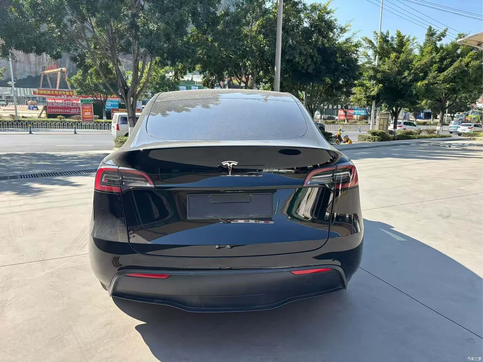 Tesla Model Y, 2021 4