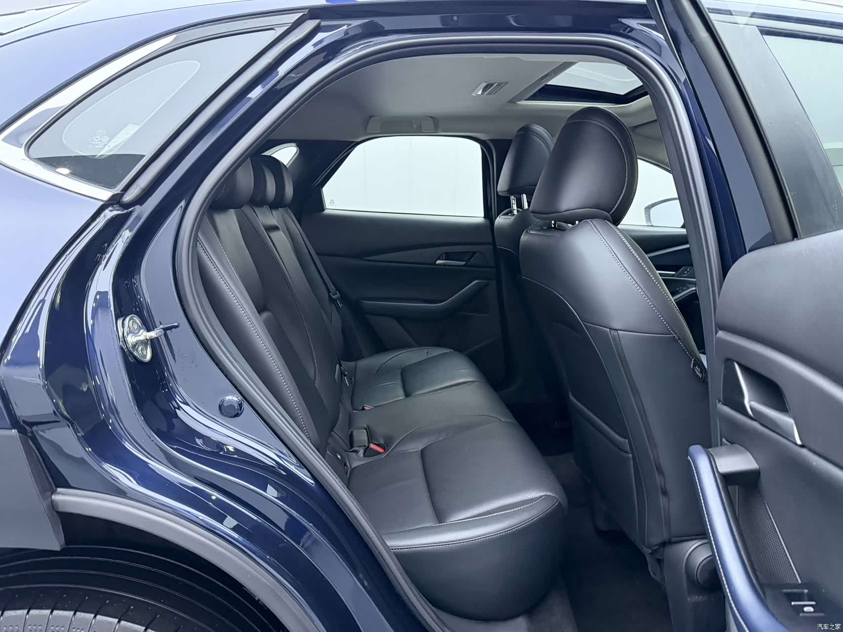 Mazda CX-30, 2021 10