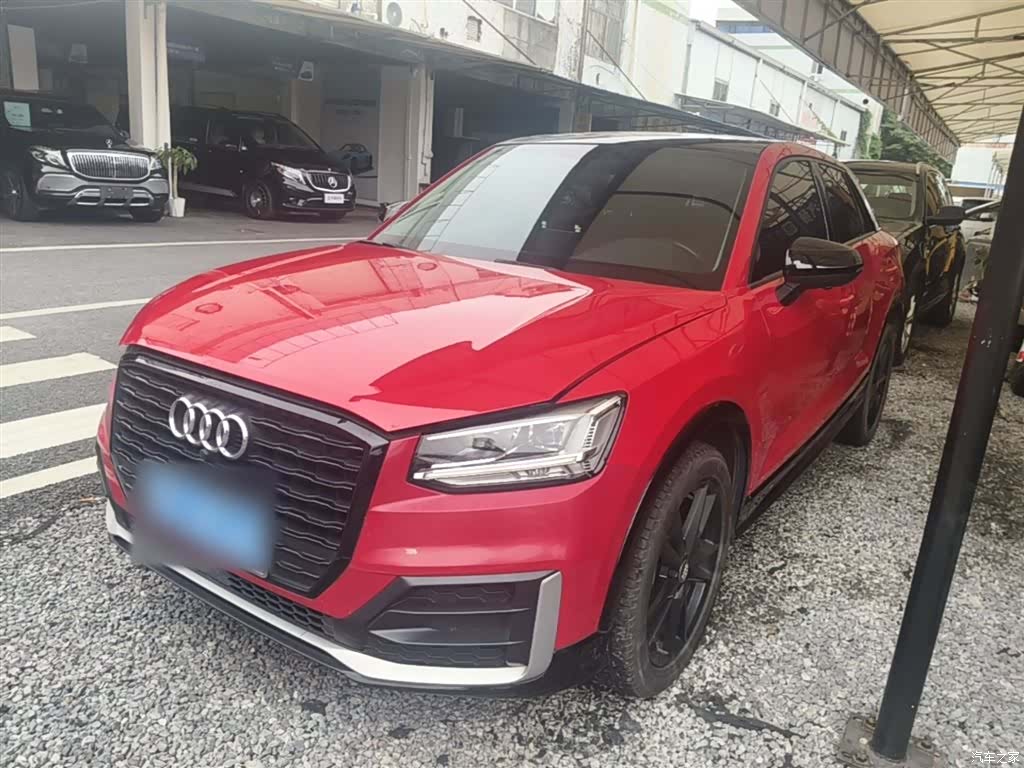 Audi Q2L, 2019 1