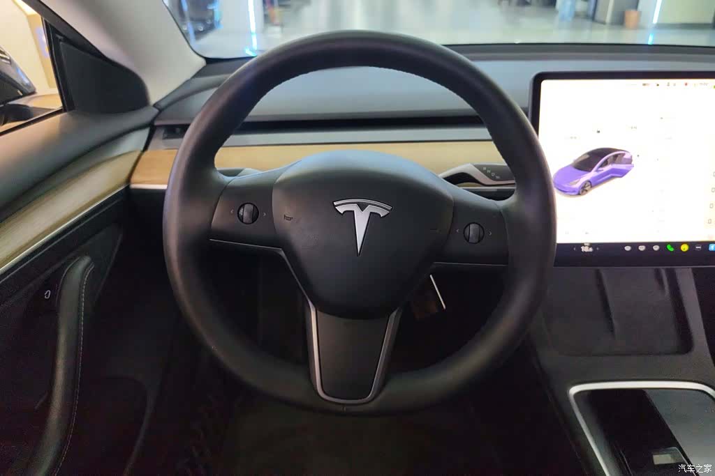 Tesla Model 3, 2023 15