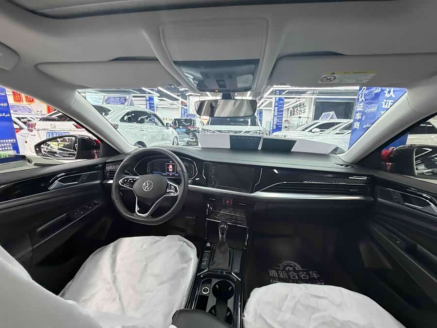 Volkswagen Passat 2024, фото 5