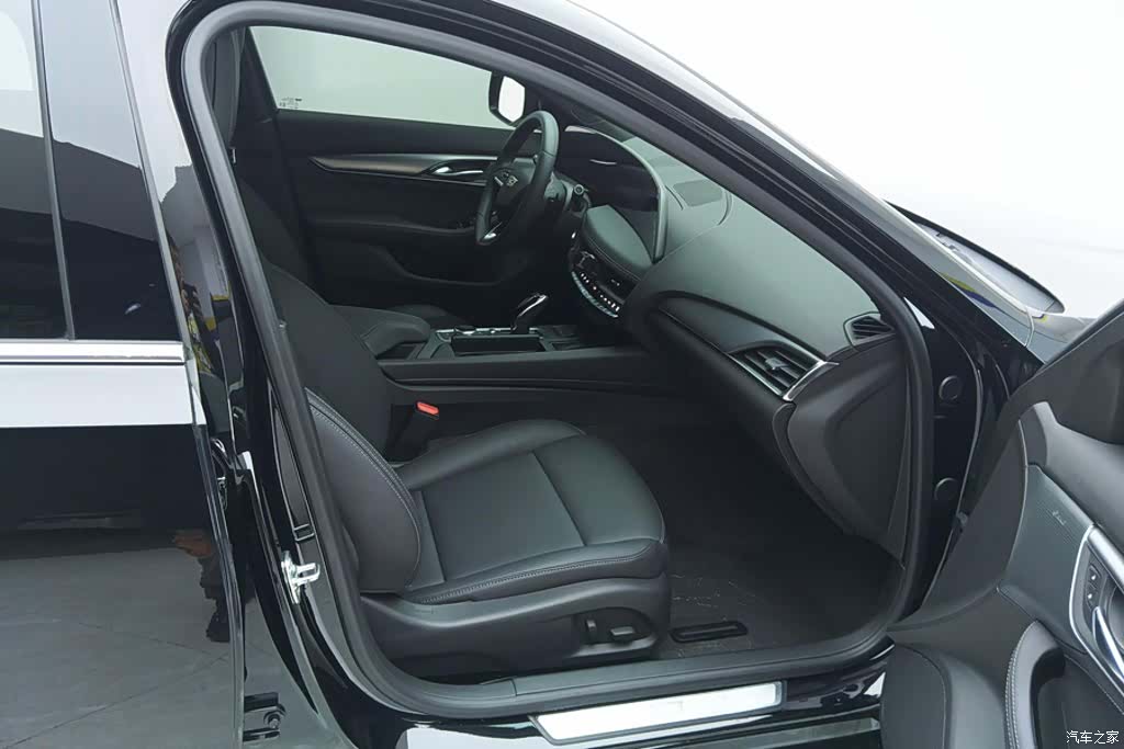 Cadillac CT5, 2025 8
