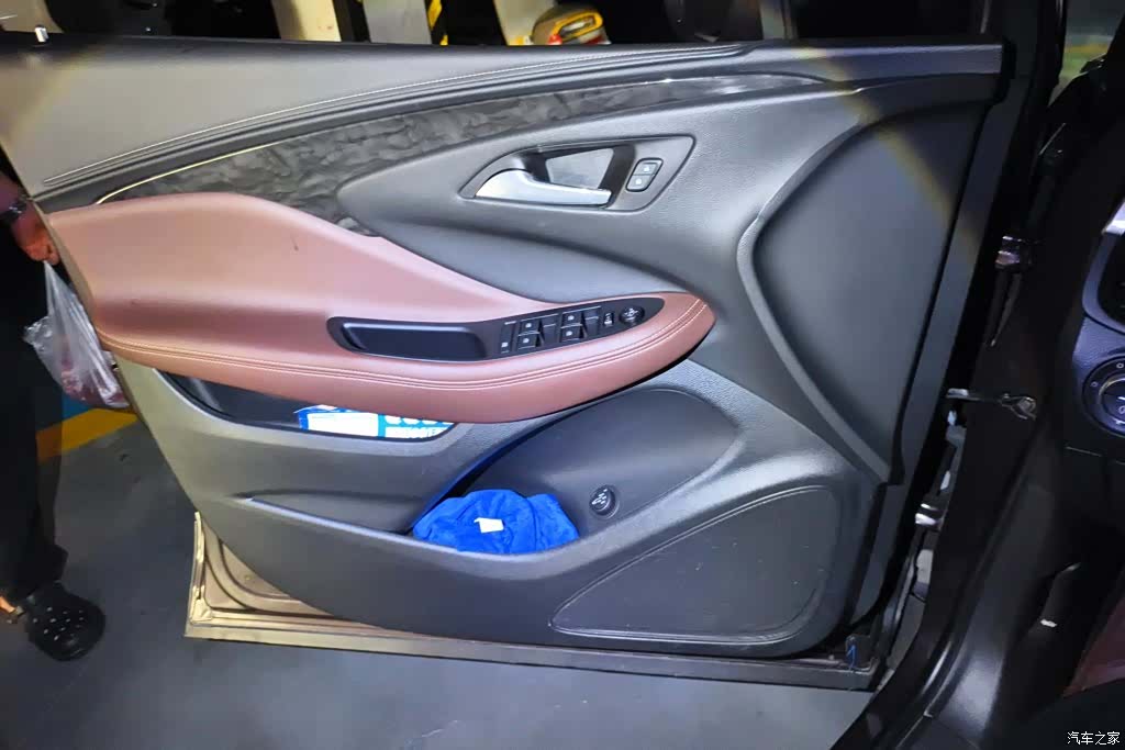 Buick Envision Plus, 2016 7