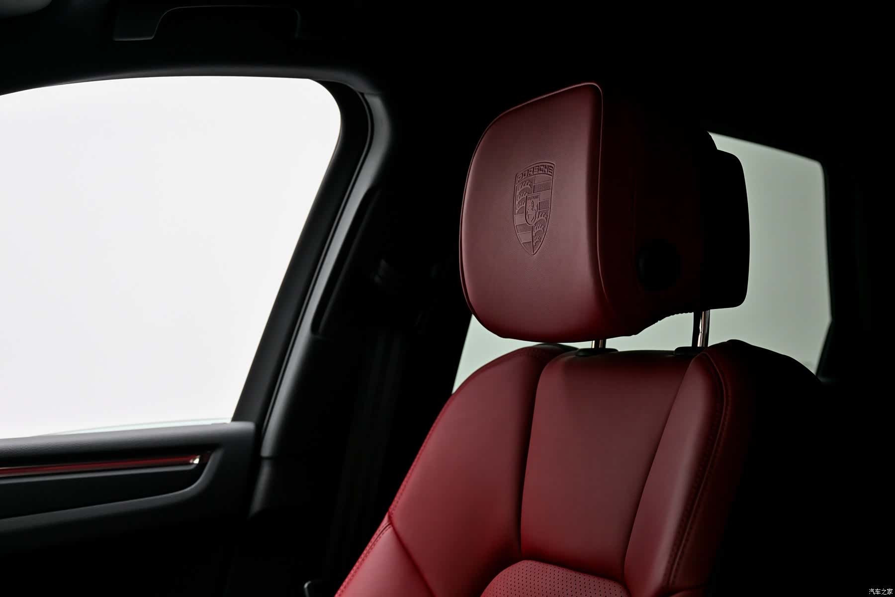 Porsche Macan, 2026 7