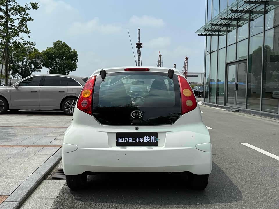 BYD F0