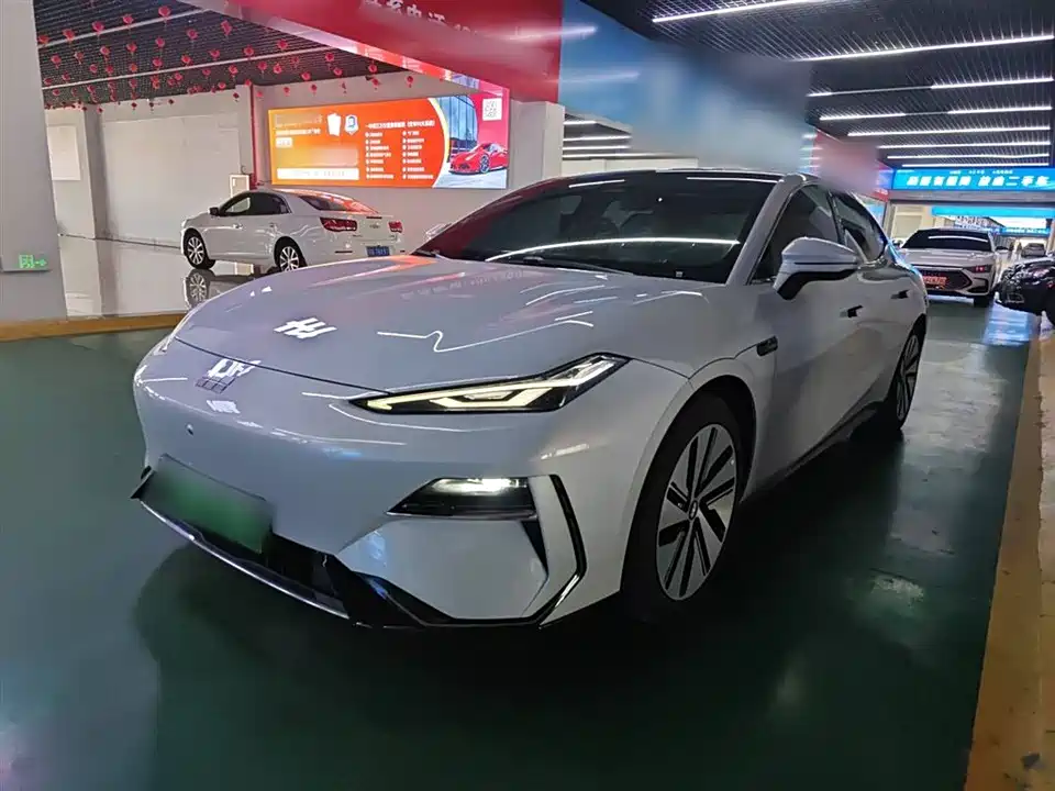 Geely Galaxy Galaxy E8