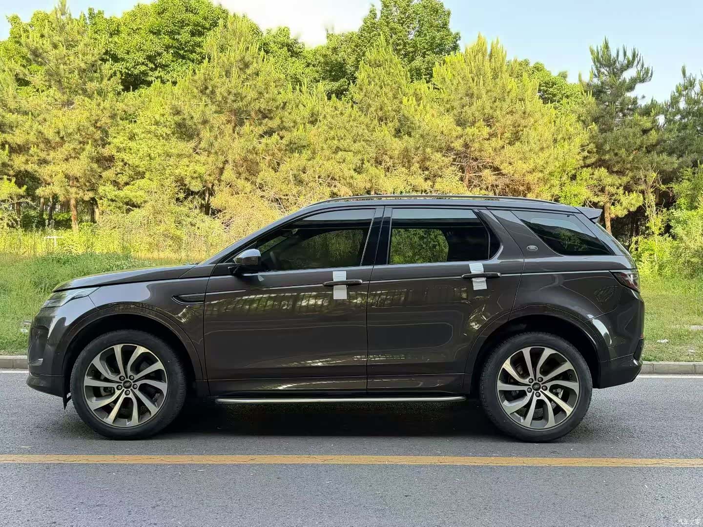 Land Rover Discovery, 2023 3