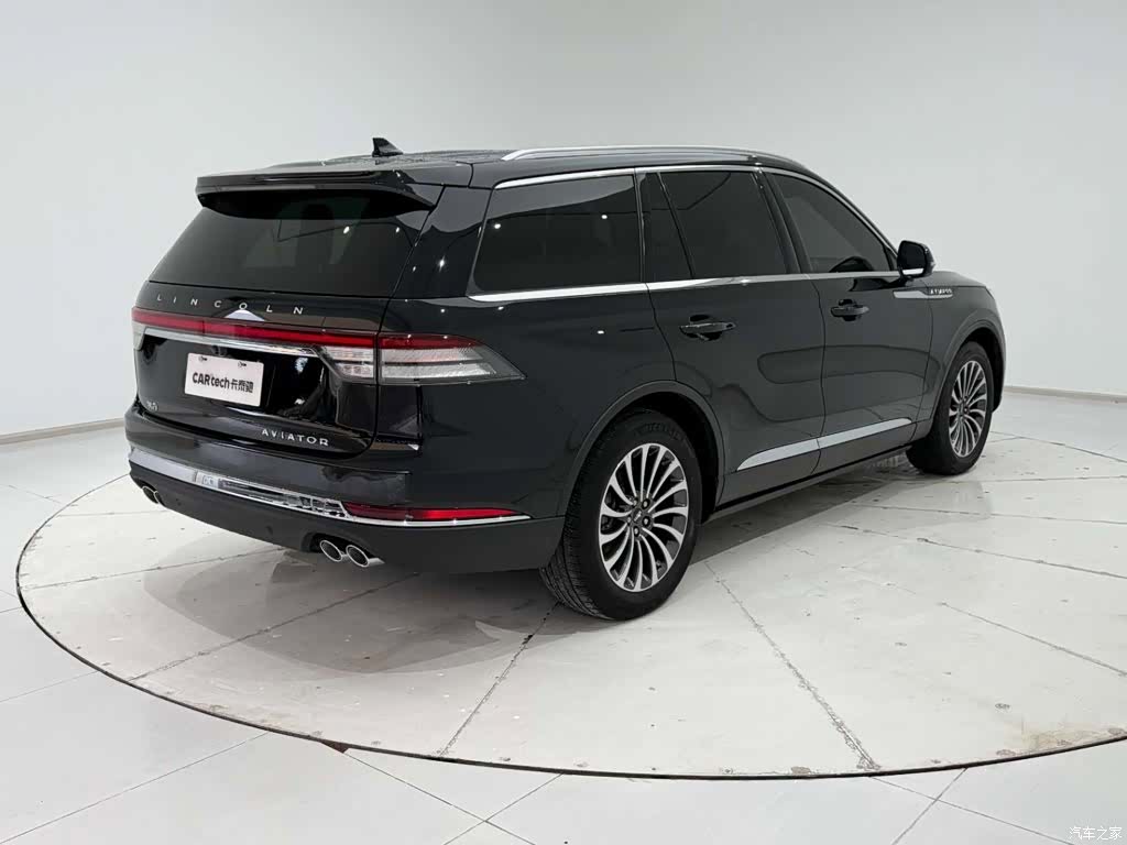Lincoln Aviator, 2021 8