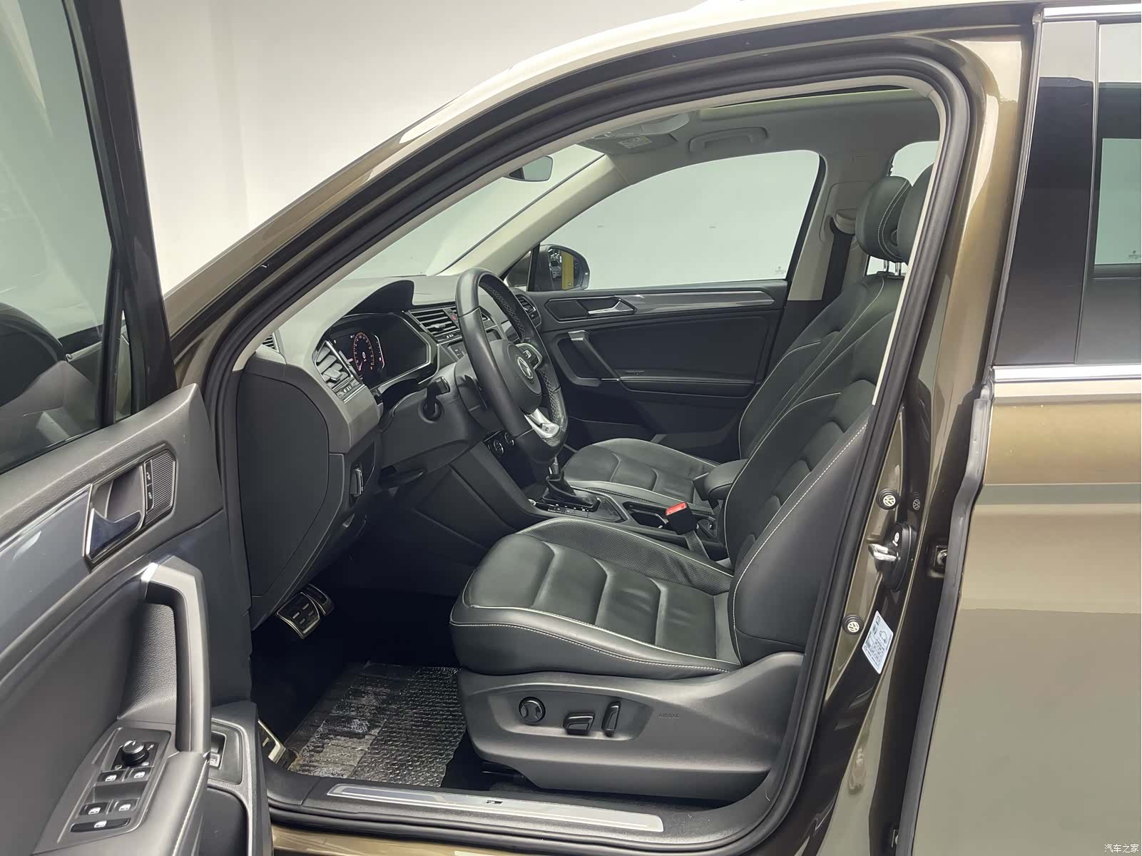 Volkswagen Tiguan L, 2020 17