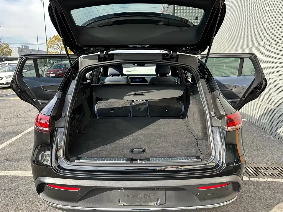 Mercedes-Benz EQC Mercedes-Benz EQC