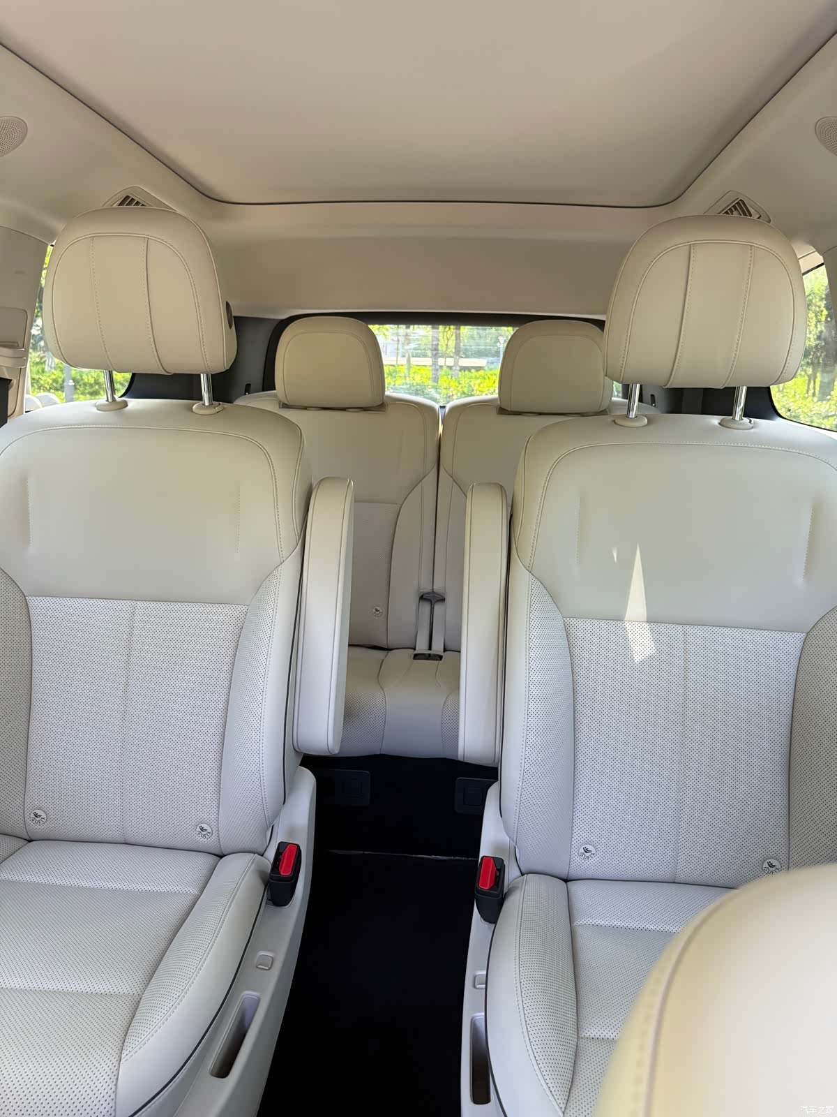 Li Auto i8, 2025 16