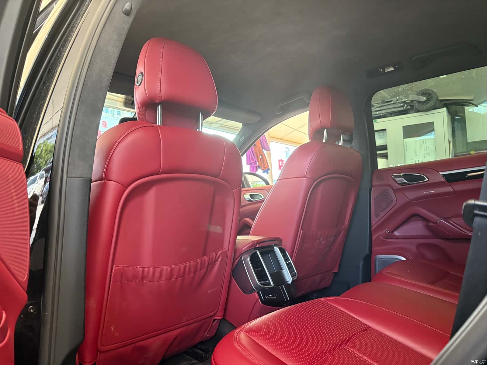 Porsche Cayenne, 2011 6
