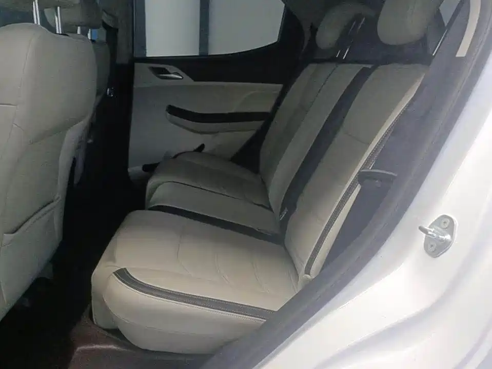 BYD Yuan Pro BYD Yuan Pro