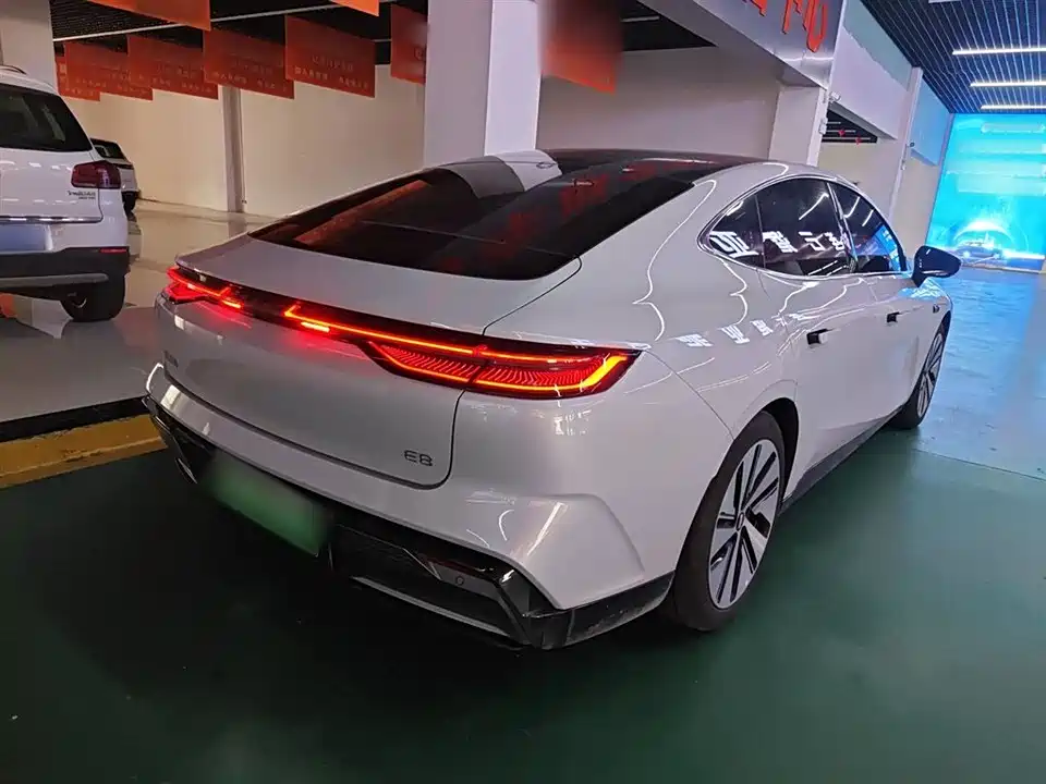 Geely Galaxy Galaxy E8