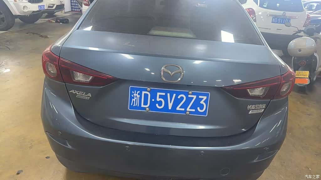 Mazda Mazda3, 2015 4