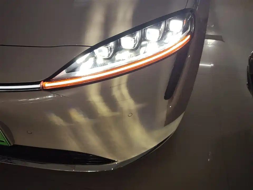 HarmonyOS Wisdom World R7