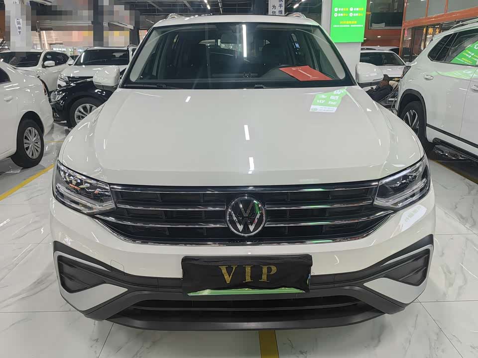 Volkswagen Tiguan L