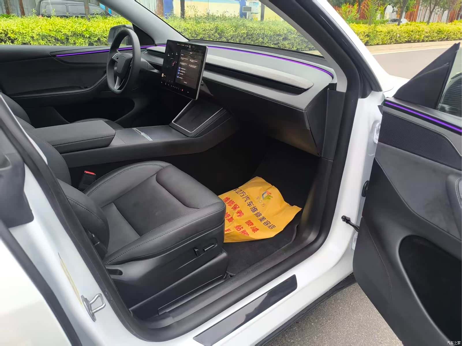 Tesla Model Y, 2025 13