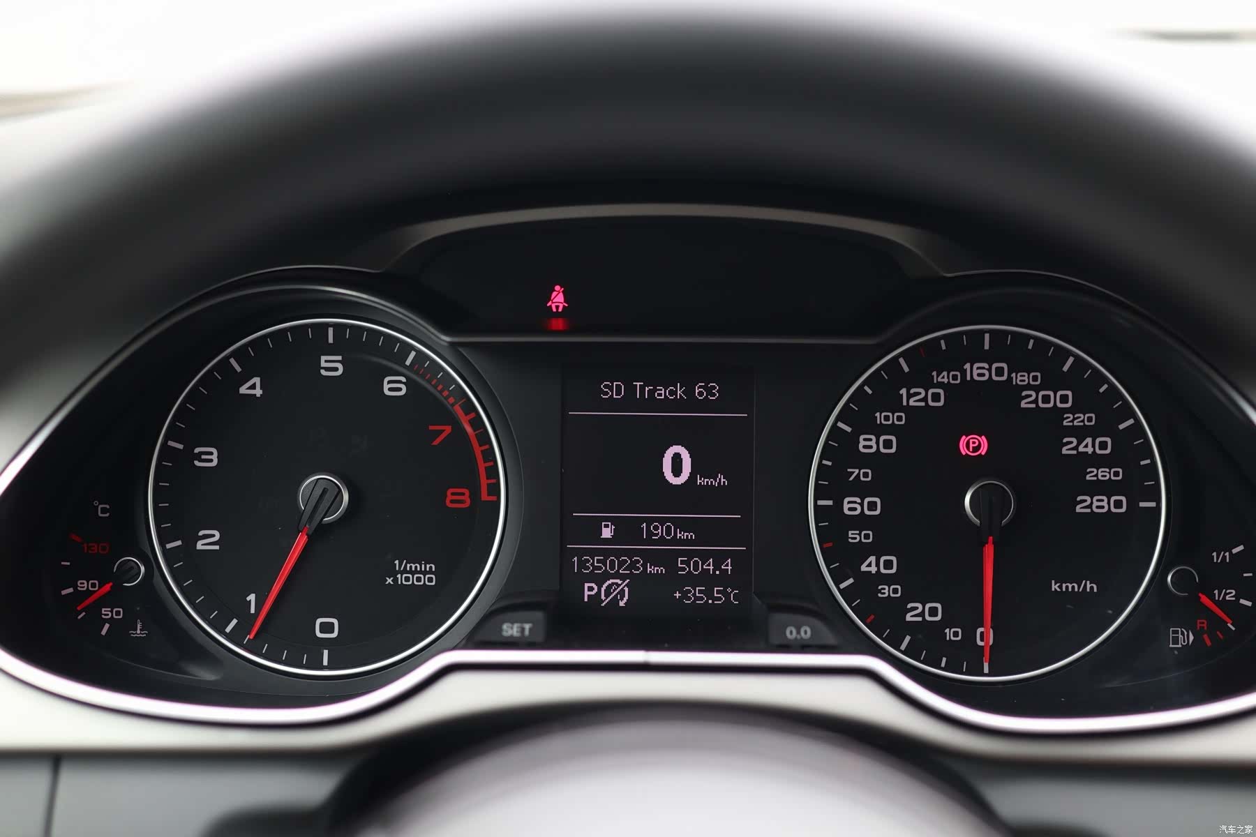 Audi A4L, 2013 7
