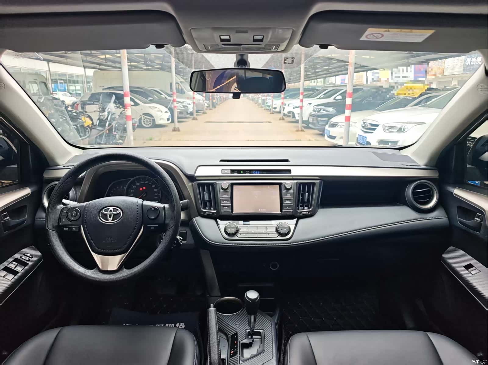 Toyota RAV4, 2015 4