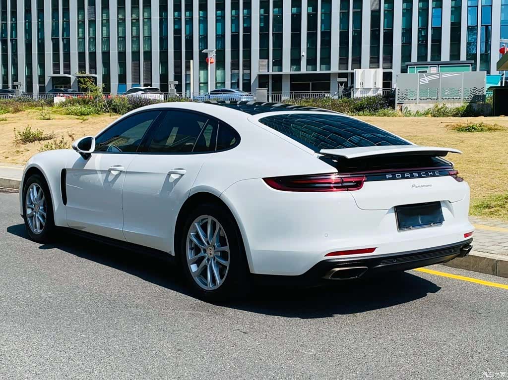 Porsche Panamera, 2019 все фото