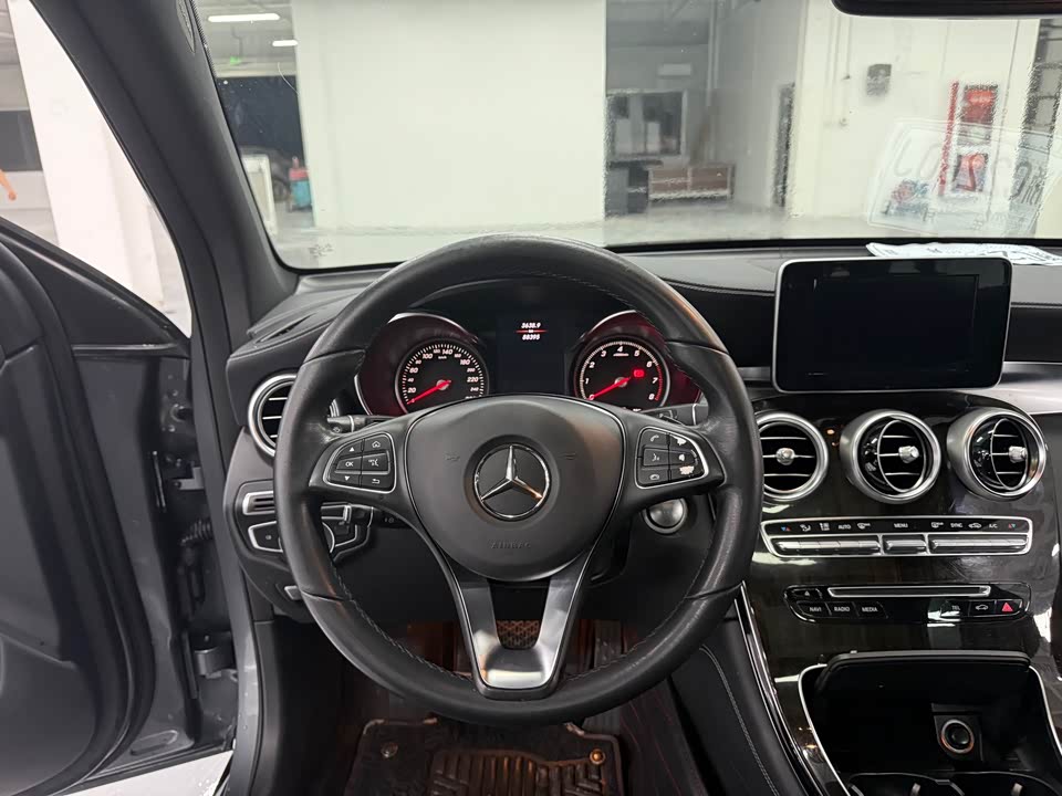 Mercedes-Benz GLC Mercedes-Benz GLC