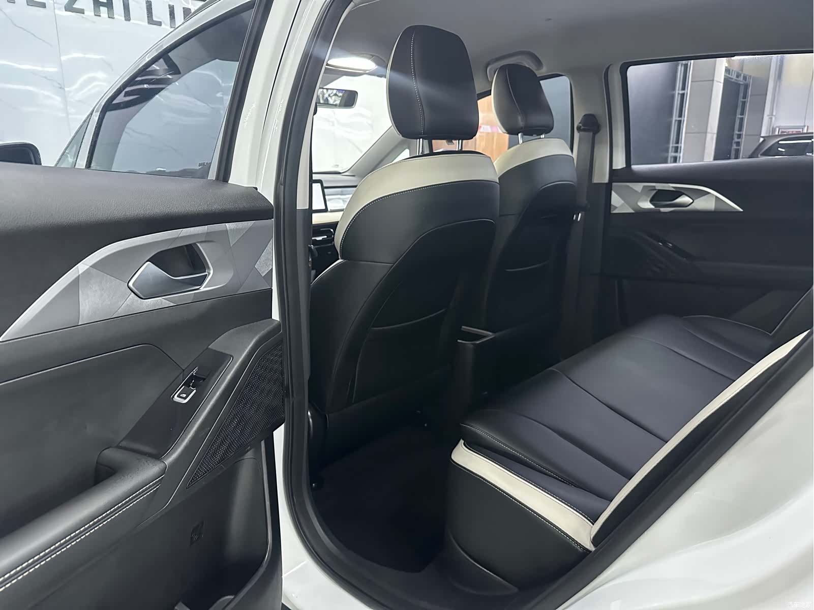 Geely E, 2022 10