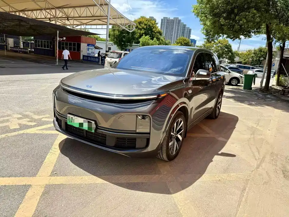 Li Auto Ideal L8